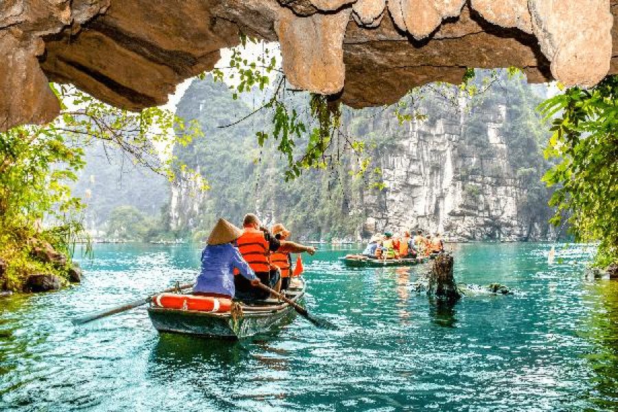 7 Days / 6 Nights Hanoi – Sapa – Halong on Boat – Tam Coc