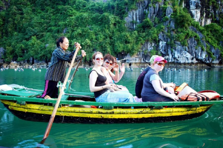 5 Days / 4 Nights Hanoi – Halong – Sapa